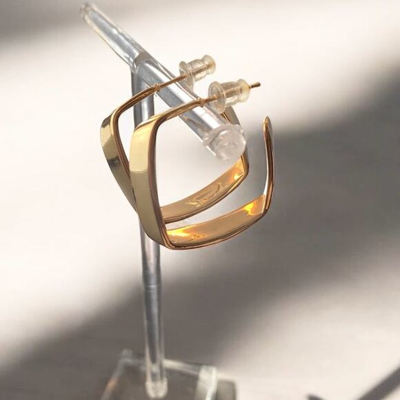 Gold Plated  Stainless Steel Square Hoops Earrings NEW - Picture 2 of 7